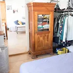 Charming Apt Near The North And East Station